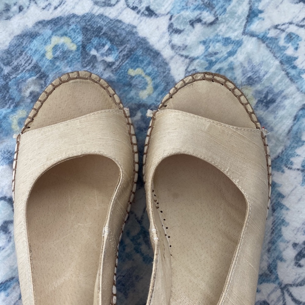 Eric Michael Wedges - Picture 3 of 9